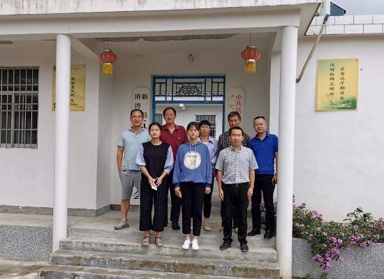 大愛善舉，心系貧困學子|河南東盈控股集團董事長暖心資助貧困大學生