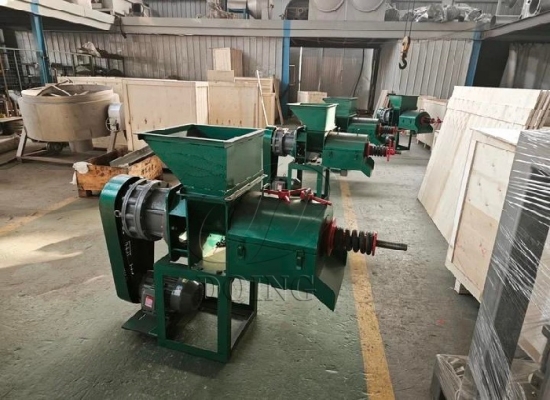 初步合作建立！河南國瑞油脂4臺(tái)棕櫚單螺旋榨油機(jī)發(fā)往印尼雅加達(dá)！